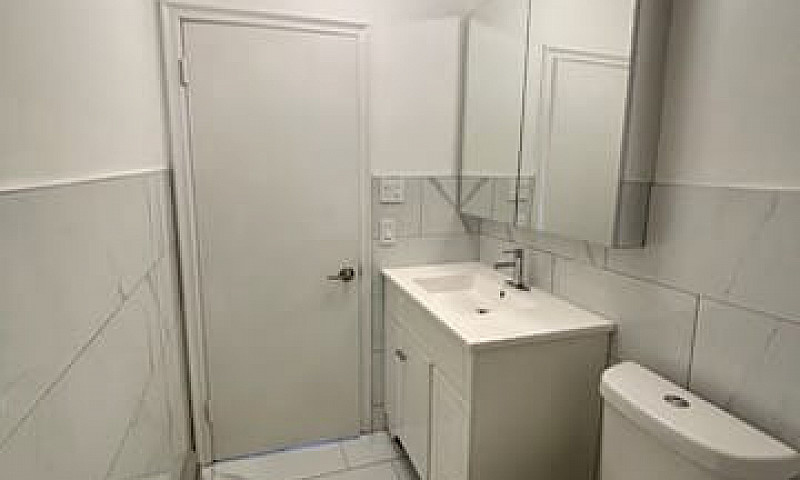 Newly Renovated 3 Be...