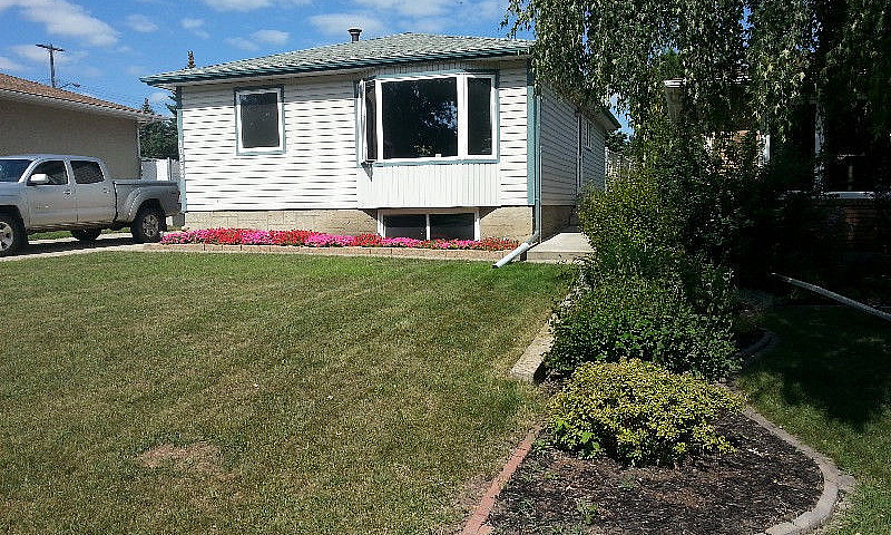 June 1St 2 Bdrm Bsmt...