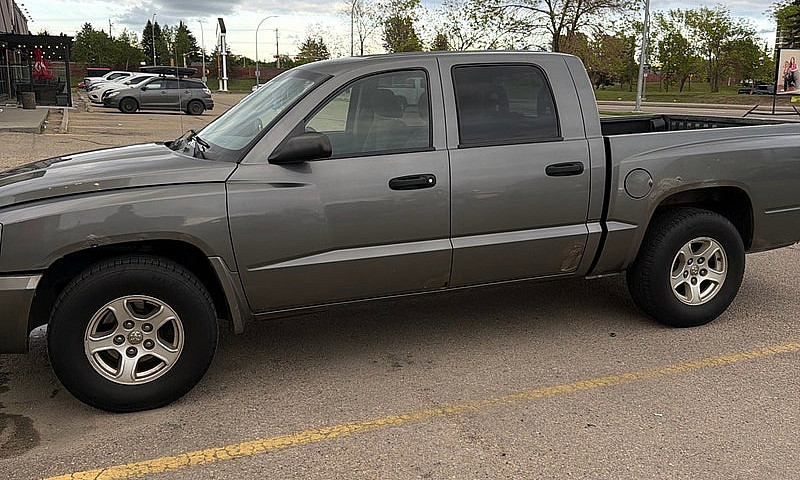 2007 Dodge Dakota V8...