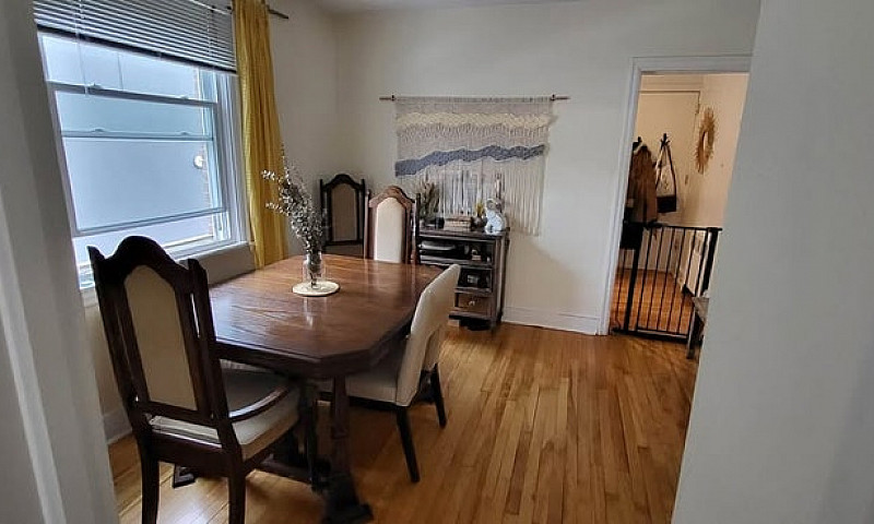 Triplex: 2 Bedroom H...