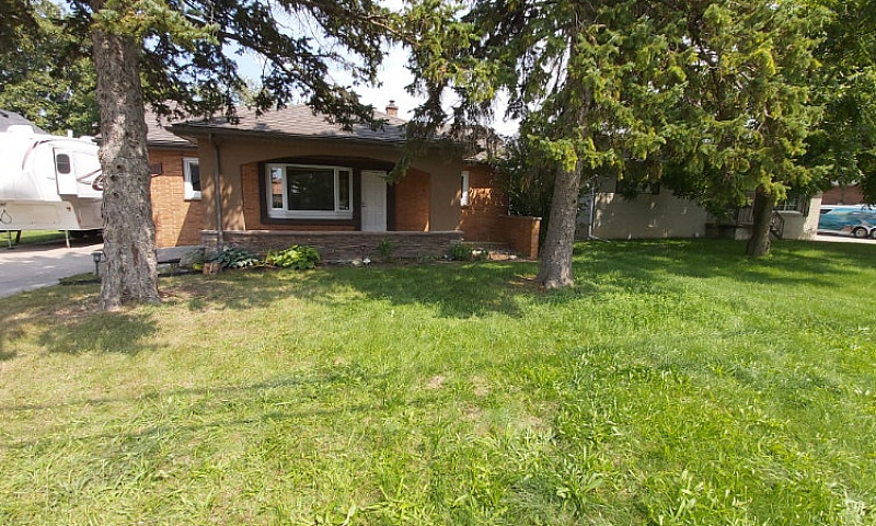 House For Rent - Cen...