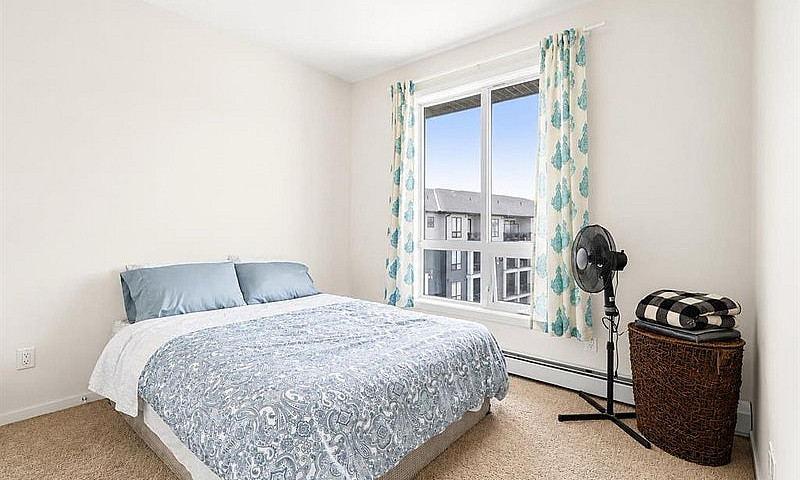 Legacy Encore Condo...