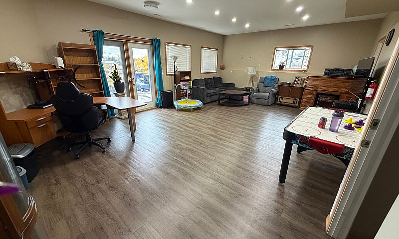1-2 Bedroom Walk Out...