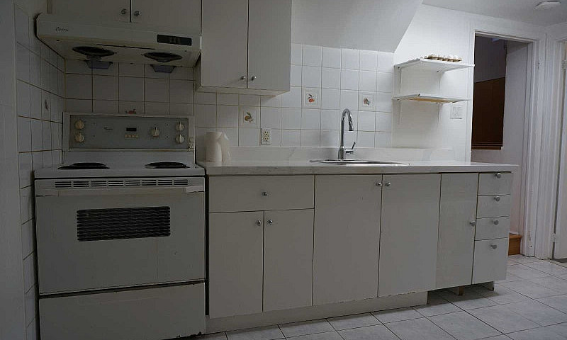 2 Bedroom Walkout Ba...
