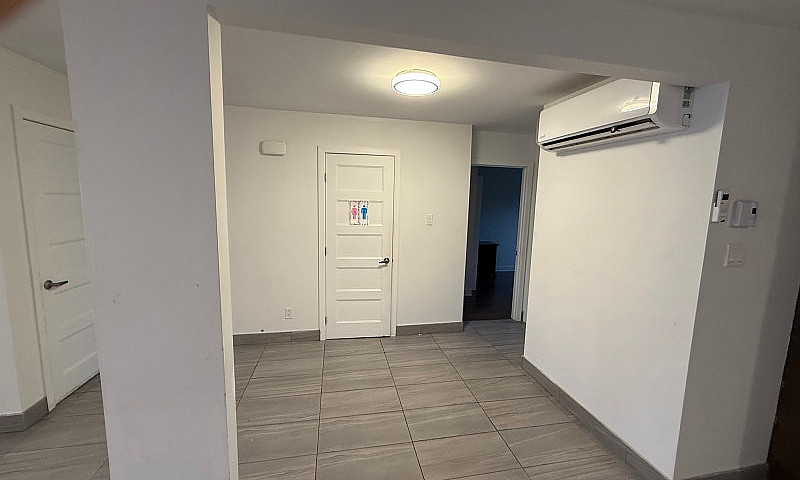 Apartment 5-1/2...