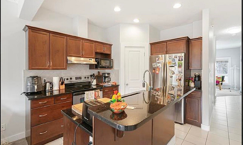 1/2 Duplex For Rent ...