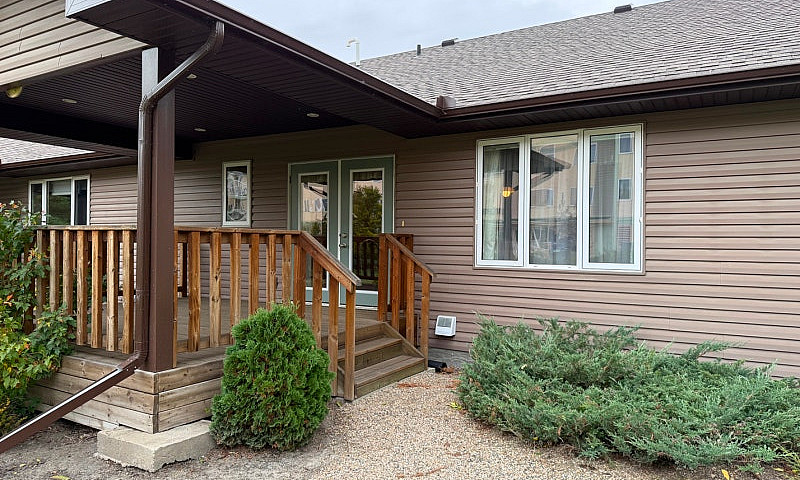 Condo For Sale - Yor...