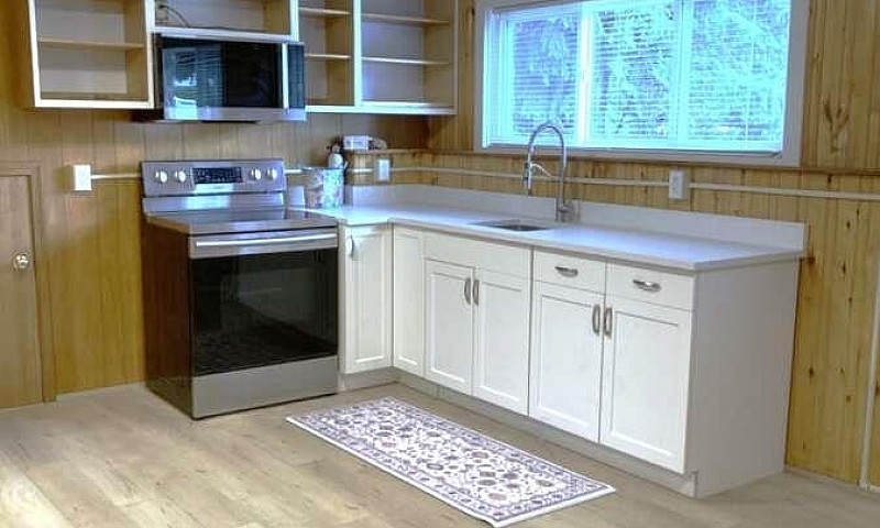 Private 1-Bedroom Lo...