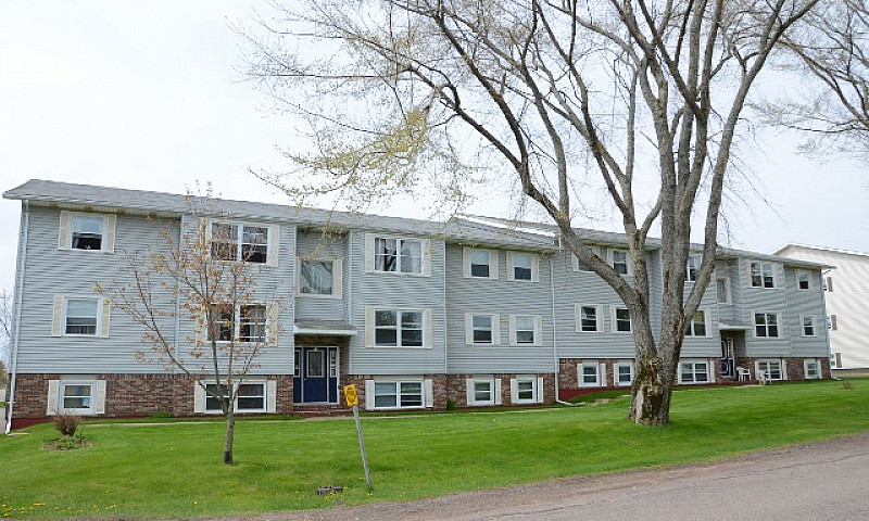 13 Falconwood Dr...