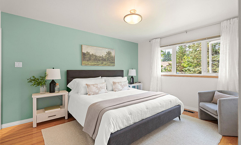 1353Sf Bungalow In N...