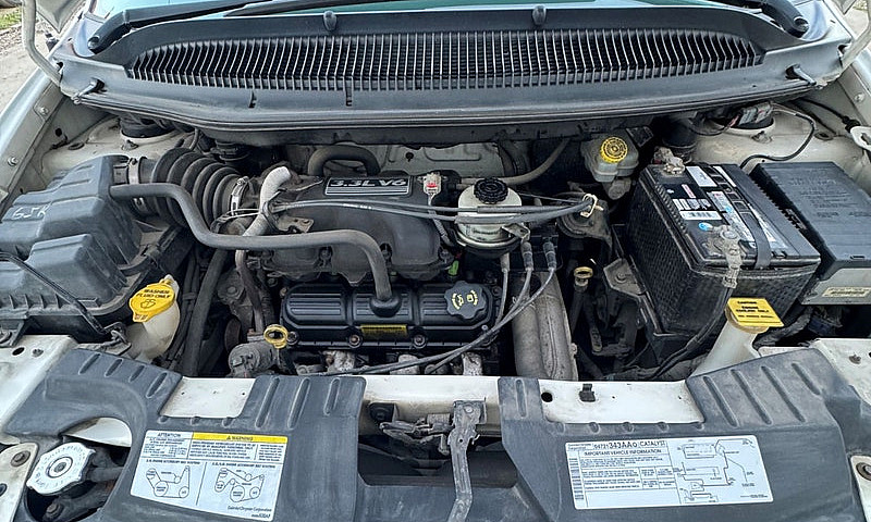 2005 Dodge Caravan 3...