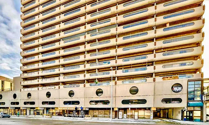 Dt 1 Bedroom+1 Den F...
