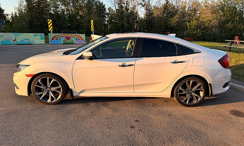 2019 Honda Civic Tou...