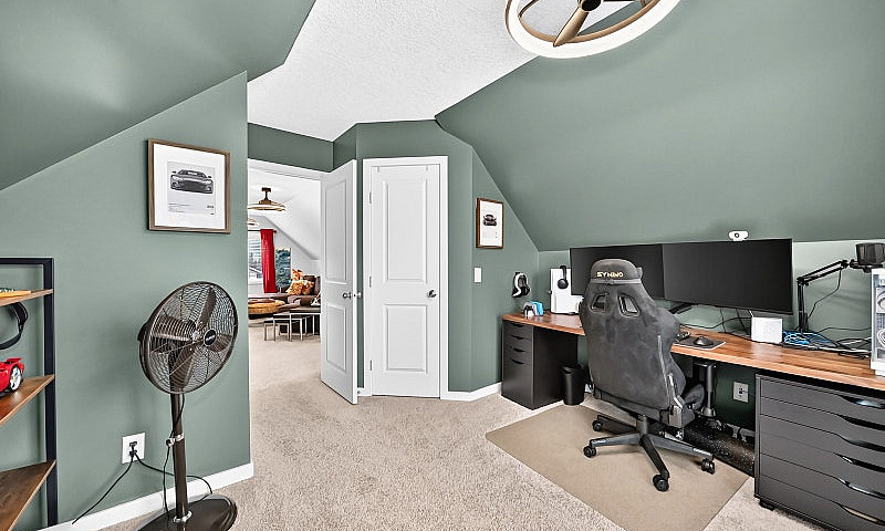 Extremely Rare 4 Bed...