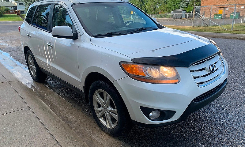 Hyundai Santa Fe...
