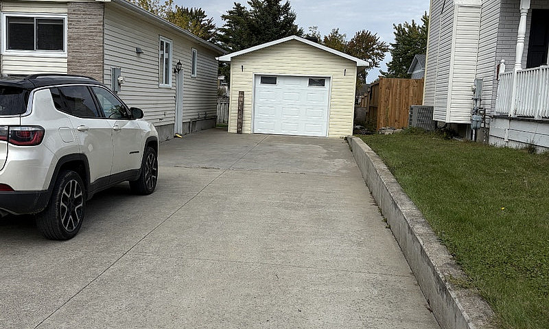 Spacious Private Bas...