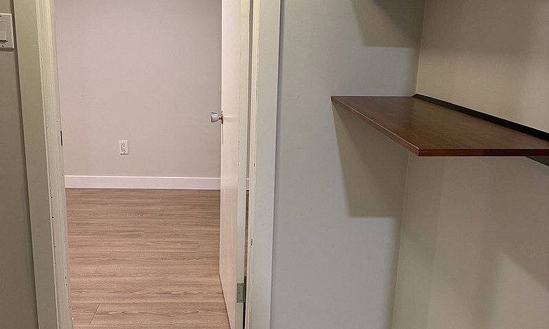 2 Bedroom Basement S...