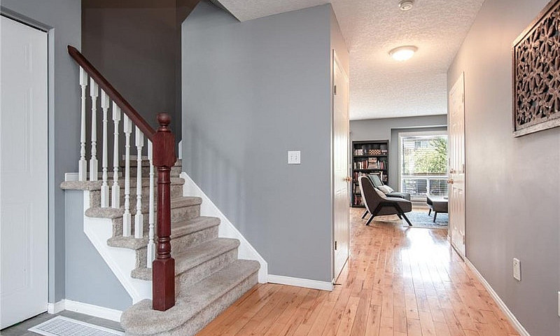Spacious 1500 Sqft T...