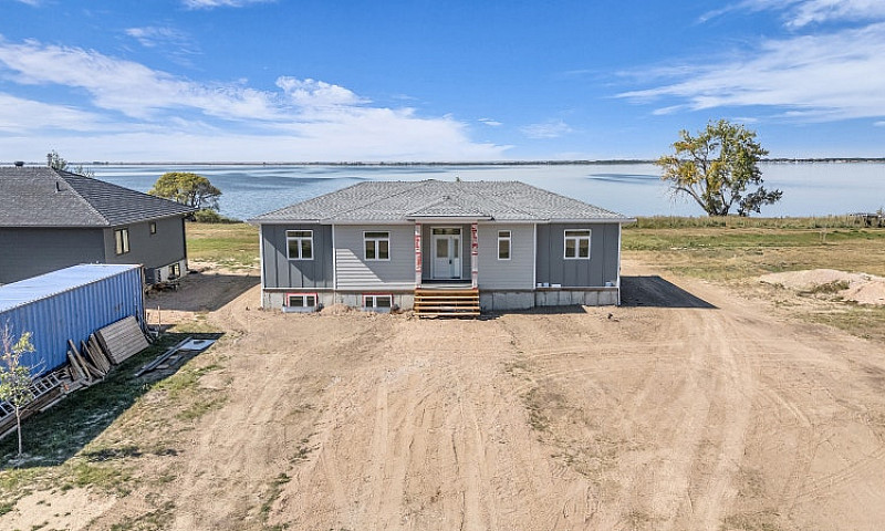 Lakefront Home For S...