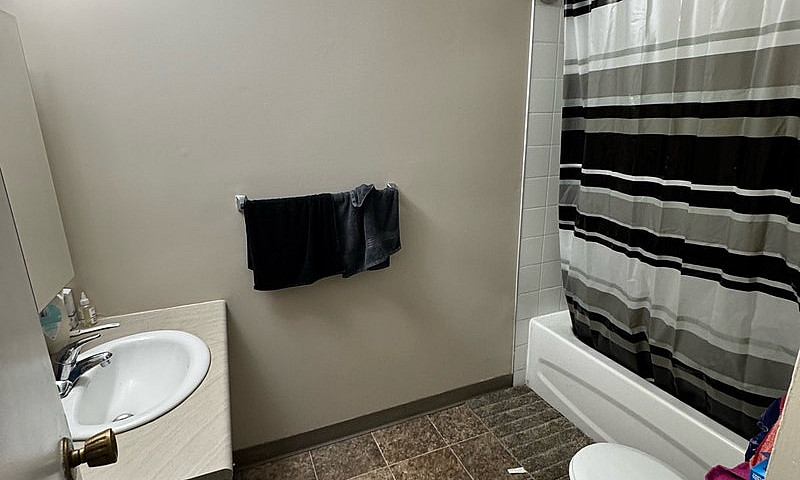 2 Bedroom 1.5 Bath -...
