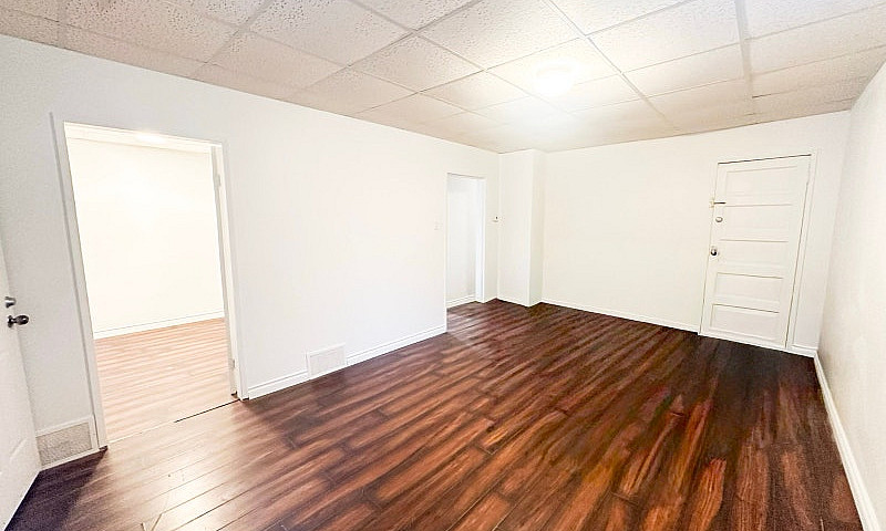 2 Beds 1 Bath At St....