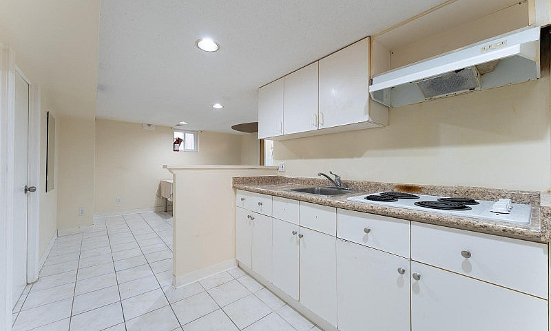 4-Bed Basement @Yong...