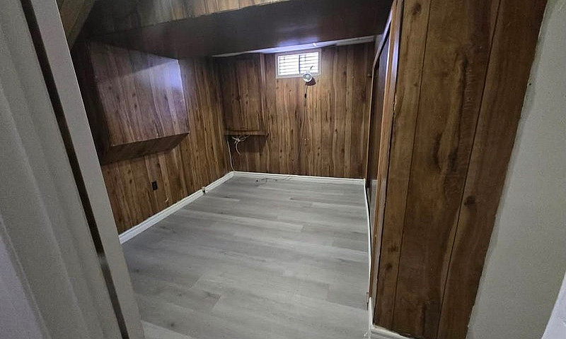 2 Bedroom Basement F...
