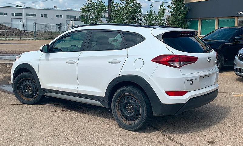 2017 Hyundai Tucson...