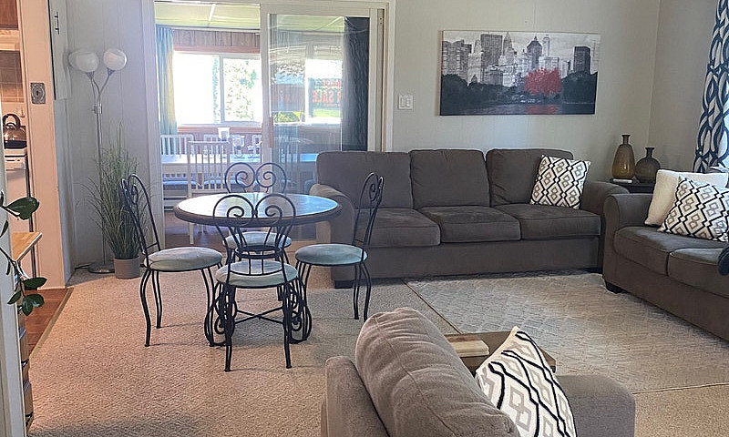 140 Roxanna Court, S...