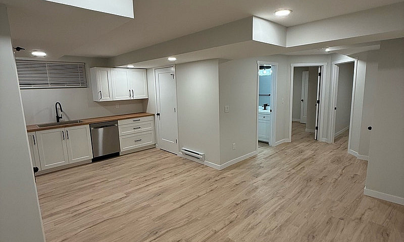 2 Bedroom Basement S...