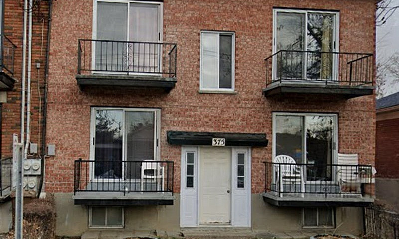 Grand 3 1/2 À Louer ...