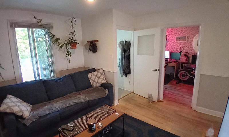 4 1/2 À Louer / Rent...