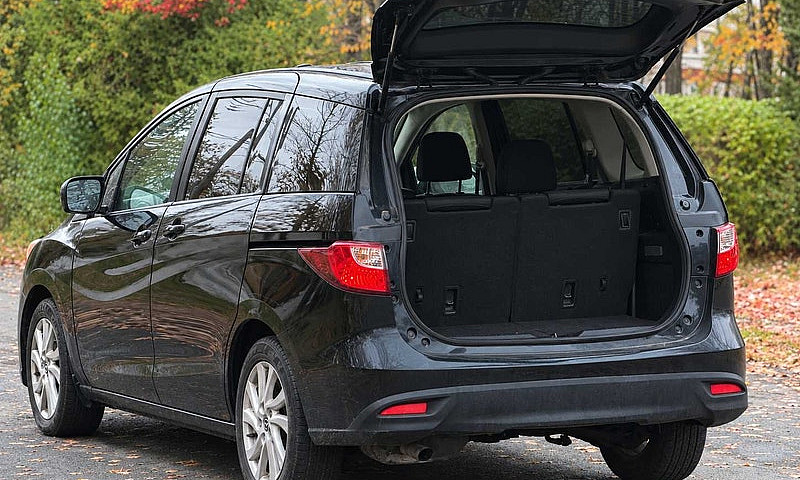 Mazda 5 2015 162,000...