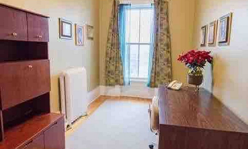Furnished Apt In Upt...