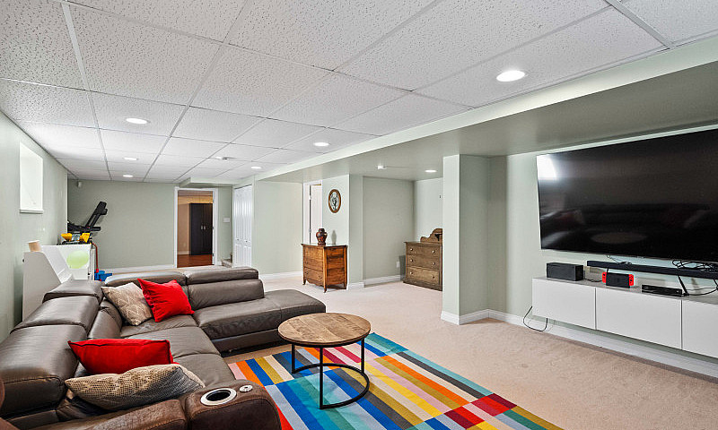 5 Bed, 3 Bath, Bunga...