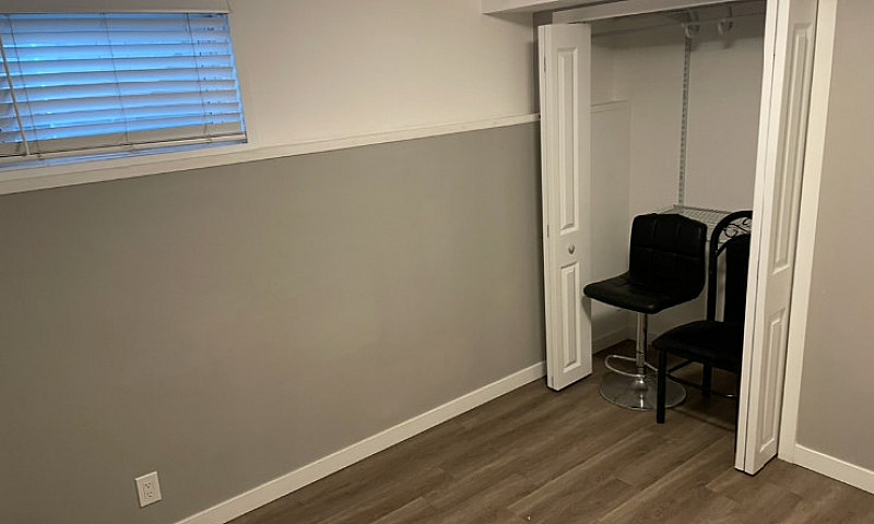Updated 2 Bedroom Su...