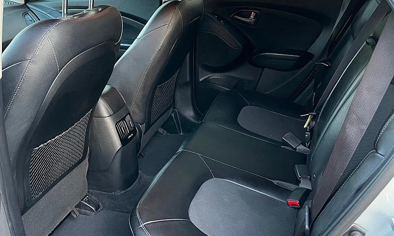 Hyundai Tucson 2015...