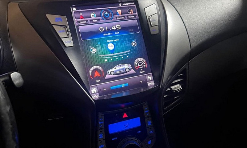 Hyundai Elantra 2012...