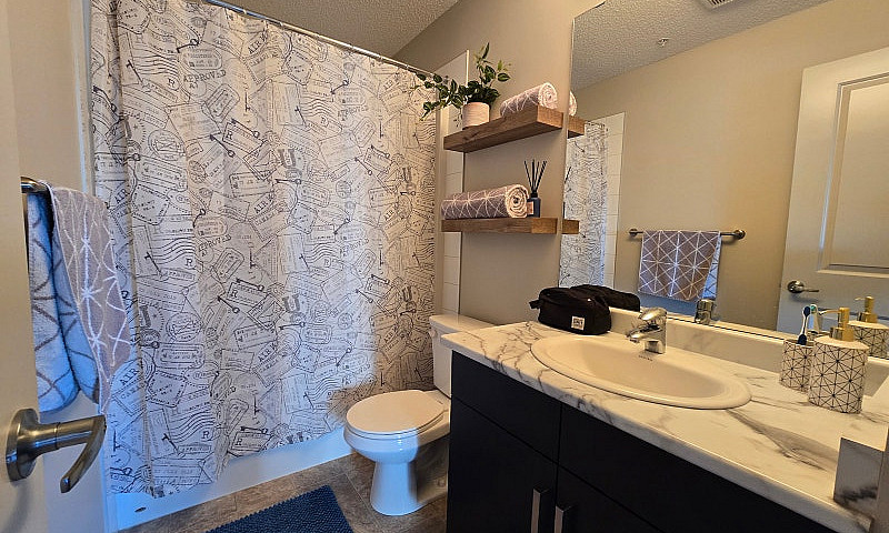2 Bed / 2 Bath Condo...