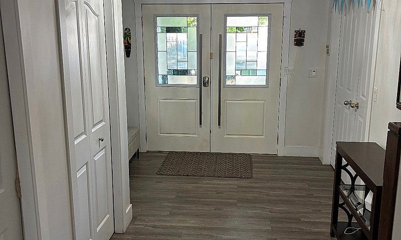6 Bed 3 Bath West Ab...