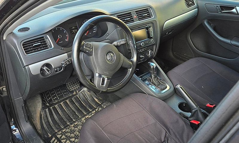 2011 Volkswagen Jett...