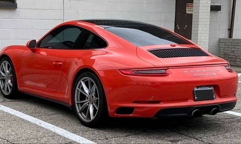 2017 Porache 911 4S...