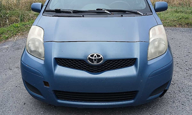 Toyota Yaris  2011...