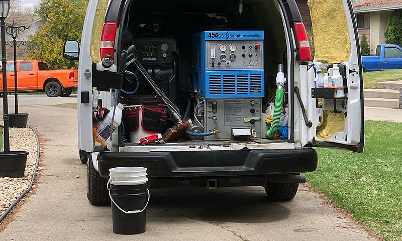 Carpet Cleaning Truc...