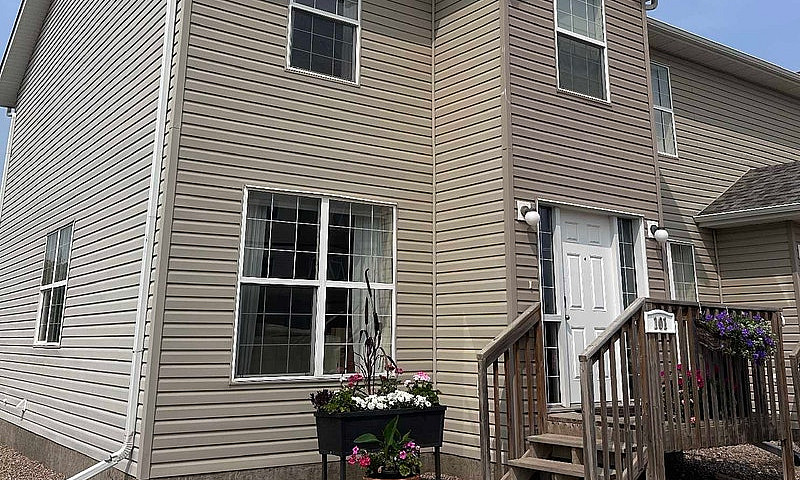 Townhouse/Condo In V...