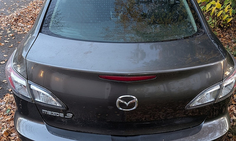 2011 Mazda3...