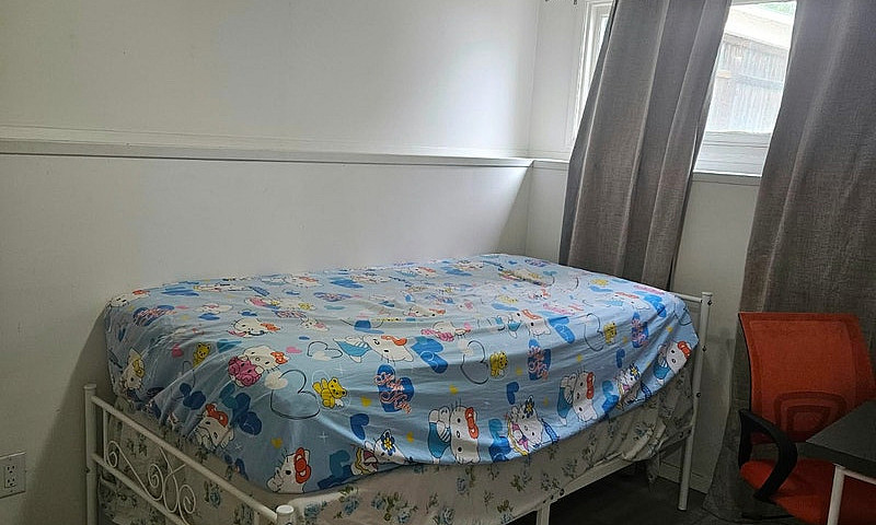 Room For Rent...