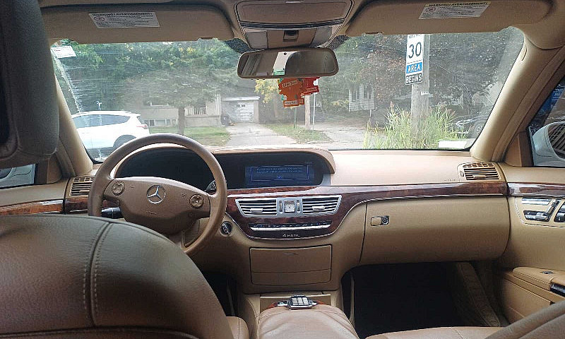 Mercedes S450...