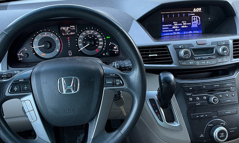 Honda Oddysey 2011...