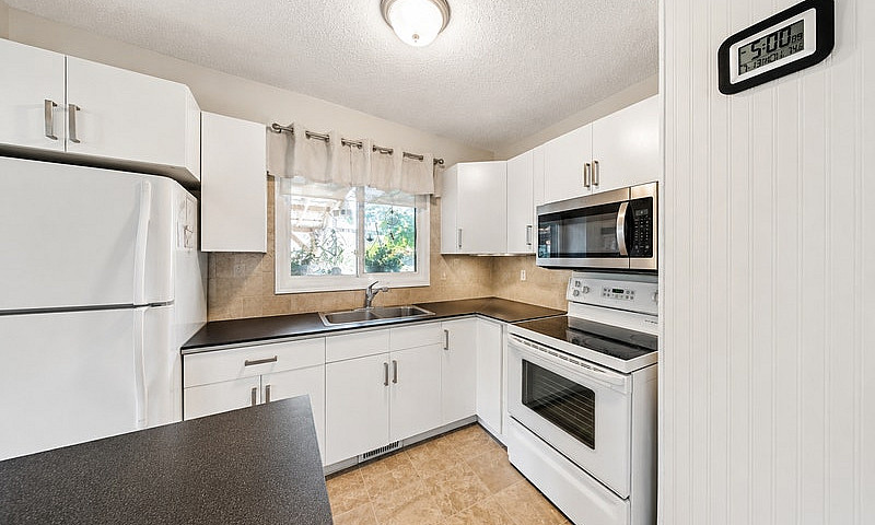Charming 3 Bed Home ...